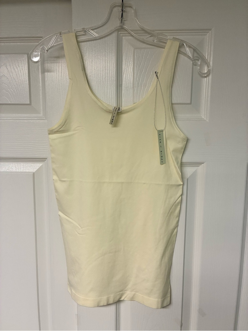 NWT Seamless Tank Top, Biscuit, by “Nine 1 Eight” Size M/L